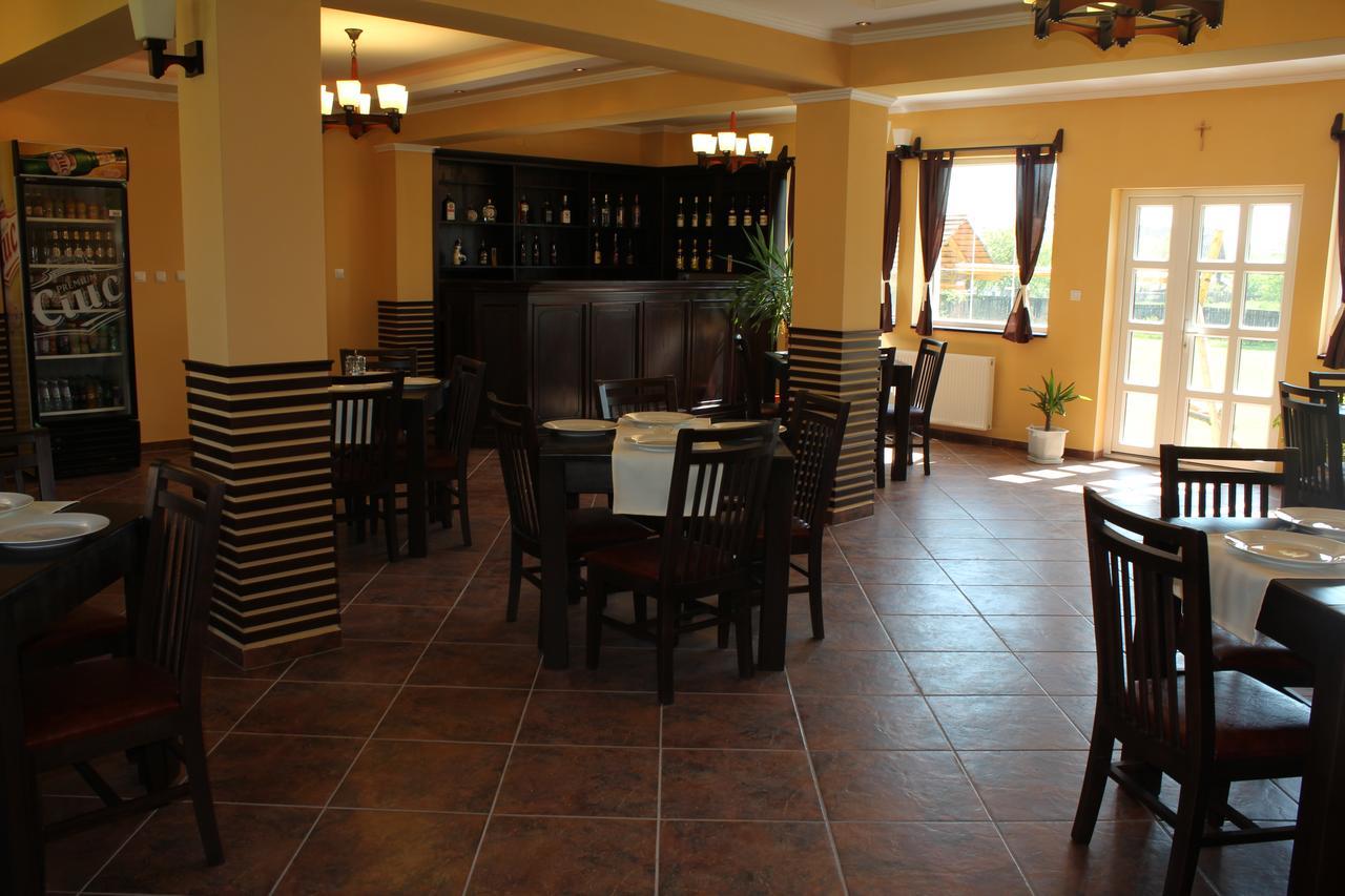 Gyongyvirag Panzio Bed & Breakfast Turia Bagian luar foto